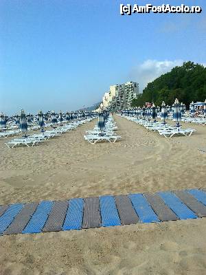 [P15] Plaja de Albena, ordonata, randuita, asteptand sa fie umpluta de turisti » foto by kikiritzi
 - 
<span class="allrVoted glyphicon glyphicon-heart hidden" id="av473293"></span>
<a class="m-l-10 hidden" id="sv473293" onclick="voting_Foto_DelVot(,473293,15248)" role="button">șterge vot <span class="glyphicon glyphicon-remove"></span></a>
<a id="v9473293" class=" c-red"  onclick="voting_Foto_SetVot(473293)" role="button"><span class="glyphicon glyphicon-heart-empty"></span> <b>LIKE</b> = Votează poza</a> <img class="hidden"  id="f473293W9" src="/imagini/loader.gif" border="0" /><span class="AjErrMes hidden" id="e473293ErM"></span>
