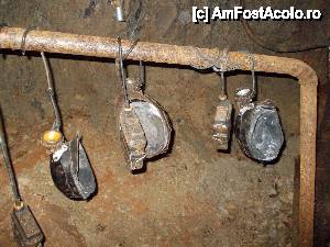 [P07] Căştile de miner expuse în muzeul din mină.  » foto by geta10
 - 
<span class="allrVoted glyphicon glyphicon-heart hidden" id="av462393"></span>
<a class="m-l-10 hidden" id="sv462393" onclick="voting_Foto_DelVot(,462393,15274)" role="button">șterge vot <span class="glyphicon glyphicon-remove"></span></a>
<a id="v9462393" class=" c-red"  onclick="voting_Foto_SetVot(462393)" role="button"><span class="glyphicon glyphicon-heart-empty"></span> <b>LIKE</b> = Votează poza</a> <img class="hidden"  id="f462393W9" src="/imagini/loader.gif" border="0" /><span class="AjErrMes hidden" id="e462393ErM"></span>