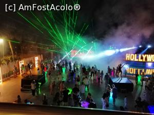 [P03] Hollywood party » foto by diadiro
 - 
<span class="allrVoted glyphicon glyphicon-heart hidden" id="av1305227"></span>
<a class="m-l-10 hidden" id="sv1305227" onclick="voting_Foto_DelVot(,1305227,15280)" role="button">șterge vot <span class="glyphicon glyphicon-remove"></span></a>
<a id="v91305227" class=" c-red"  onclick="voting_Foto_SetVot(1305227)" role="button"><span class="glyphicon glyphicon-heart-empty"></span> <b>LIKE</b> = Votează poza</a> <img class="hidden"  id="f1305227W9" src="/imagini/loader.gif" border="0" /><span class="AjErrMes hidden" id="e1305227ErM"></span>