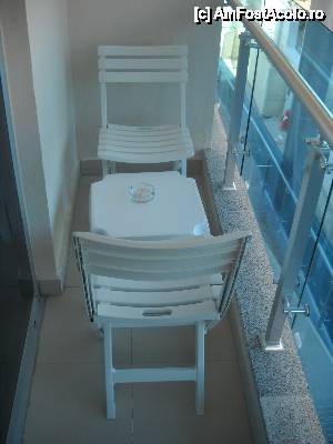 [P13] balconul foarte mic.  » foto by Andox
 - 
<span class="allrVoted glyphicon glyphicon-heart hidden" id="av507454"></span>
<a class="m-l-10 hidden" id="sv507454" onclick="voting_Foto_DelVot(,507454,15280)" role="button">șterge vot <span class="glyphicon glyphicon-remove"></span></a>
<a id="v9507454" class=" c-red"  onclick="voting_Foto_SetVot(507454)" role="button"><span class="glyphicon glyphicon-heart-empty"></span> <b>LIKE</b> = Votează poza</a> <img class="hidden"  id="f507454W9" src="/imagini/loader.gif" border="0" /><span class="AjErrMes hidden" id="e507454ErM"></span>