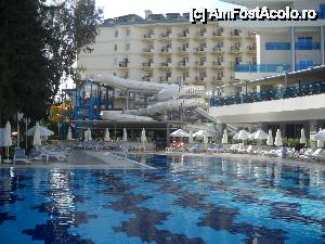 [P27] Toboganele sunt in partea spre hotel Mukarnas.  » foto by Andox
 - 
<span class="allrVoted glyphicon glyphicon-heart hidden" id="av507474"></span>
<a class="m-l-10 hidden" id="sv507474" onclick="voting_Foto_DelVot(,507474,15280)" role="button">șterge vot <span class="glyphicon glyphicon-remove"></span></a>
<a id="v9507474" class=" c-red"  onclick="voting_Foto_SetVot(507474)" role="button"><span class="glyphicon glyphicon-heart-empty"></span> <b>LIKE</b> = Votează poza</a> <img class="hidden"  id="f507474W9" src="/imagini/loader.gif" border="0" /><span class="AjErrMes hidden" id="e507474ErM"></span>