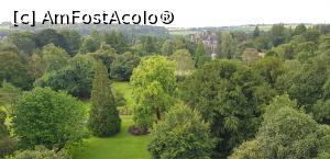 [P43] Blarney House, in fundal. In aceasta casa locuiesc inca descendentii proprietarilor domeniului. Se viziteaza dar nu duminica.  » foto by gregorio
 - 
<span class="allrVoted glyphicon glyphicon-heart hidden" id="av1096926"></span>
<a class="m-l-10 hidden" id="sv1096926" onclick="voting_Foto_DelVot(,1096926,15293)" role="button">șterge vot <span class="glyphicon glyphicon-remove"></span></a>
<a id="v91096926" class=" c-red"  onclick="voting_Foto_SetVot(1096926)" role="button"><span class="glyphicon glyphicon-heart-empty"></span> <b>LIKE</b> = Votează poza</a> <img class="hidden"  id="f1096926W9" src="/imagini/loader.gif" border="0" /><span class="AjErrMes hidden" id="e1096926ErM"></span>