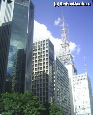 [P20] Avenida Paulista - Turnuri de telecomunicatii pe blocuri » foto by iib
 - 
<span class="allrVoted glyphicon glyphicon-heart hidden" id="av463963"></span>
<a class="m-l-10 hidden" id="sv463963" onclick="voting_Foto_DelVot(,463963,15313)" role="button">șterge vot <span class="glyphicon glyphicon-remove"></span></a>
<a id="v9463963" class=" c-red"  onclick="voting_Foto_SetVot(463963)" role="button"><span class="glyphicon glyphicon-heart-empty"></span> <b>LIKE</b> = Votează poza</a> <img class="hidden"  id="f463963W9" src="/imagini/loader.gif" border="0" /><span class="AjErrMes hidden" id="e463963ErM"></span>