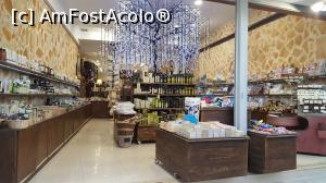 [P11] Faliraki-magazin cafea » foto by gya 87
 - 
<span class="allrVoted glyphicon glyphicon-heart hidden" id="av776156"></span>
<a class="m-l-10 hidden" id="sv776156" onclick="voting_Foto_DelVot(,776156,15324)" role="button">șterge vot <span class="glyphicon glyphicon-remove"></span></a>
<a id="v9776156" class=" c-red"  onclick="voting_Foto_SetVot(776156)" role="button"><span class="glyphicon glyphicon-heart-empty"></span> <b>LIKE</b> = Votează poza</a> <img class="hidden"  id="f776156W9" src="/imagini/loader.gif" border="0" /><span class="AjErrMes hidden" id="e776156ErM"></span>