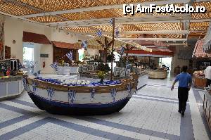 [P34] Restaurantul principal la pranz » foto by Talibanu
 - 
<span class="allrVoted glyphicon glyphicon-heart hidden" id="av464426"></span>
<a class="m-l-10 hidden" id="sv464426" onclick="voting_Foto_DelVot(,464426,15327)" role="button">șterge vot <span class="glyphicon glyphicon-remove"></span></a>
<a id="v9464426" class=" c-red"  onclick="voting_Foto_SetVot(464426)" role="button"><span class="glyphicon glyphicon-heart-empty"></span> <b>LIKE</b> = Votează poza</a> <img class="hidden"  id="f464426W9" src="/imagini/loader.gif" border="0" /><span class="AjErrMes hidden" id="e464426ErM"></span>