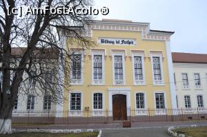 [P10] Scoala nr 2 de langa biserica » foto by AZE
 - 
<span class="allrVoted glyphicon glyphicon-heart hidden" id="av834625"></span>
<a class="m-l-10 hidden" id="sv834625" onclick="voting_Foto_DelVot(,834625,15371)" role="button">șterge vot <span class="glyphicon glyphicon-remove"></span></a>
<a id="v9834625" class=" c-red"  onclick="voting_Foto_SetVot(834625)" role="button"><span class="glyphicon glyphicon-heart-empty"></span> <b>LIKE</b> = Votează poza</a> <img class="hidden"  id="f834625W9" src="/imagini/loader.gif" border="0" /><span class="AjErrMes hidden" id="e834625ErM"></span>