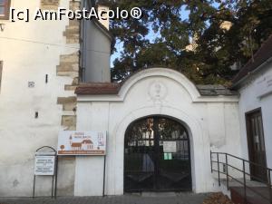 [P19] Sebes - Biserica Evanghelica - poarta de intrare unde aveam sa aflam ca prin programul pe care il aveam nu reuseam sa intram si aici » foto by mishu
 - 
<span class="allrVoted glyphicon glyphicon-heart hidden" id="av940719"></span>
<a class="m-l-10 hidden" id="sv940719" onclick="voting_Foto_DelVot(,940719,15371)" role="button">șterge vot <span class="glyphicon glyphicon-remove"></span></a>
<a id="v9940719" class=" c-red"  onclick="voting_Foto_SetVot(940719)" role="button"><span class="glyphicon glyphicon-heart-empty"></span> <b>LIKE</b> = Votează poza</a> <img class="hidden"  id="f940719W9" src="/imagini/loader.gif" border="0" /><span class="AjErrMes hidden" id="e940719ErM"></span>