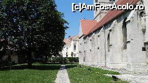 [P10] Ansamblul 'Biserica Evanghelică Fortificată' Sebeş - curtea ansamblului.  » foto by bogumil
 - 
<span class="allrVoted glyphicon glyphicon-heart hidden" id="av699915"></span>
<a class="m-l-10 hidden" id="sv699915" onclick="voting_Foto_DelVot(,699915,15371)" role="button">șterge vot <span class="glyphicon glyphicon-remove"></span></a>
<a id="v9699915" class=" c-red"  onclick="voting_Foto_SetVot(699915)" role="button"><span class="glyphicon glyphicon-heart-empty"></span> <b>LIKE</b> = Votează poza</a> <img class="hidden"  id="f699915W9" src="/imagini/loader.gif" border="0" /><span class="AjErrMes hidden" id="e699915ErM"></span>