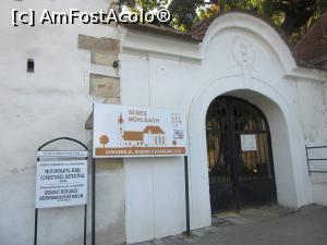 [P17] Intrare în biserica fortificată » foto by Michi
 - 
<span class="allrVoted glyphicon glyphicon-heart hidden" id="av804513"></span>
<a class="m-l-10 hidden" id="sv804513" onclick="voting_Foto_DelVot(,804513,15371)" role="button">șterge vot <span class="glyphicon glyphicon-remove"></span></a>
<a id="v9804513" class=" c-red"  onclick="voting_Foto_SetVot(804513)" role="button"><span class="glyphicon glyphicon-heart-empty"></span> <b>LIKE</b> = Votează poza</a> <img class="hidden"  id="f804513W9" src="/imagini/loader.gif" border="0" /><span class="AjErrMes hidden" id="e804513ErM"></span>