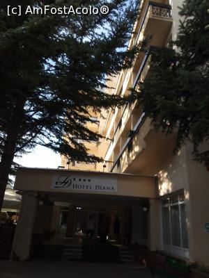 [P01] FATADA HOTEL » foto by ile57b
 - 
<span class="allrVoted glyphicon glyphicon-heart hidden" id="av1107750"></span>
<a class="m-l-10 hidden" id="sv1107750" onclick="voting_Foto_DelVot(,1107750,15406)" role="button">șterge vot <span class="glyphicon glyphicon-remove"></span></a>
<a id="v91107750" class=" c-red"  onclick="voting_Foto_SetVot(1107750)" role="button"><span class="glyphicon glyphicon-heart-empty"></span> <b>LIKE</b> = Votează poza</a> <img class="hidden"  id="f1107750W9" src="/imagini/loader.gif" border="0" /><span class="AjErrMes hidden" id="e1107750ErM"></span>