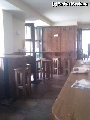 [P14] parte din interiorul localului.  » foto by alinaro
 - 
<span class="allrVoted glyphicon glyphicon-heart hidden" id="av478892"></span>
<a class="m-l-10 hidden" id="sv478892" onclick="voting_Foto_DelVot(,478892,15428)" role="button">șterge vot <span class="glyphicon glyphicon-remove"></span></a>
<a id="v9478892" class=" c-red"  onclick="voting_Foto_SetVot(478892)" role="button"><span class="glyphicon glyphicon-heart-empty"></span> <b>LIKE</b> = Votează poza</a> <img class="hidden"  id="f478892W9" src="/imagini/loader.gif" border="0" /><span class="AjErrMes hidden" id="e478892ErM"></span>