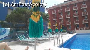[P02] piscina hotelului Kennedy » foto by ingbv
 - 
<span class="allrVoted glyphicon glyphicon-heart hidden" id="av978317"></span>
<a class="m-l-10 hidden" id="sv978317" onclick="voting_Foto_DelVot(,978317,15442)" role="button">șterge vot <span class="glyphicon glyphicon-remove"></span></a>
<a id="v9978317" class=" c-red"  onclick="voting_Foto_SetVot(978317)" role="button"><span class="glyphicon glyphicon-heart-empty"></span> <b>LIKE</b> = Votează poza</a> <img class="hidden"  id="f978317W9" src="/imagini/loader.gif" border="0" /><span class="AjErrMes hidden" id="e978317ErM"></span>