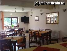 [P06] Restaurantul de parter în care se află şi o plasmă. Şi aici totul e nou şi frumos » foto by tabache
 - 
<span class="allrVoted glyphicon glyphicon-heart hidden" id="av469558"></span>
<a class="m-l-10 hidden" id="sv469558" onclick="voting_Foto_DelVot(,469558,15445)" role="button">șterge vot <span class="glyphicon glyphicon-remove"></span></a>
<a id="v9469558" class=" c-red"  onclick="voting_Foto_SetVot(469558)" role="button"><span class="glyphicon glyphicon-heart-empty"></span> <b>LIKE</b> = Votează poza</a> <img class="hidden"  id="f469558W9" src="/imagini/loader.gif" border="0" /><span class="AjErrMes hidden" id="e469558ErM"></span>
