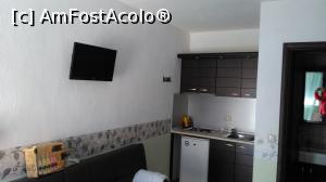 [P13] Si-a sosit si televizorul :)))  » foto by papone
 - 
<span class="allrVoted glyphicon glyphicon-heart hidden" id="av742808"></span>
<a class="m-l-10 hidden" id="sv742808" onclick="voting_Foto_DelVot(,742808,15447)" role="button">șterge vot <span class="glyphicon glyphicon-remove"></span></a>
<a id="v9742808" class=" c-red"  onclick="voting_Foto_SetVot(742808)" role="button"><span class="glyphicon glyphicon-heart-empty"></span> <b>LIKE</b> = Votează poza</a> <img class="hidden"  id="f742808W9" src="/imagini/loader.gif" border="0" /><span class="AjErrMes hidden" id="e742808ErM"></span>