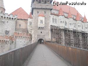 [P02] Intrarea in castel.  » foto by Safta Radu
 - 
<span class="allrVoted glyphicon glyphicon-heart hidden" id="av469936"></span>
<a class="m-l-10 hidden" id="sv469936" onclick="voting_Foto_DelVot(,469936,15457)" role="button">șterge vot <span class="glyphicon glyphicon-remove"></span></a>
<a id="v9469936" class=" c-red"  onclick="voting_Foto_SetVot(469936)" role="button"><span class="glyphicon glyphicon-heart-empty"></span> <b>LIKE</b> = Votează poza</a> <img class="hidden"  id="f469936W9" src="/imagini/loader.gif" border="0" /><span class="AjErrMes hidden" id="e469936ErM"></span>