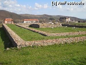 [P07] Ulpia Traiana Sarmizegetusa, vestigii ale antichitatii, dovezi ale originii neamului romanesc.  » foto by Safta Radu
 - 
<span class="allrVoted glyphicon glyphicon-heart hidden" id="av469941"></span>
<a class="m-l-10 hidden" id="sv469941" onclick="voting_Foto_DelVot(,469941,15457)" role="button">șterge vot <span class="glyphicon glyphicon-remove"></span></a>
<a id="v9469941" class=" c-red"  onclick="voting_Foto_SetVot(469941)" role="button"><span class="glyphicon glyphicon-heart-empty"></span> <b>LIKE</b> = Votează poza</a> <img class="hidden"  id="f469941W9" src="/imagini/loader.gif" border="0" /><span class="AjErrMes hidden" id="e469941ErM"></span>