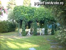 [P05] Pergola din gradina, un adevarat loc de relaxare...  » foto by anidance
 - 
<span class="allrVoted glyphicon glyphicon-heart hidden" id="av471086"></span>
<a class="m-l-10 hidden" id="sv471086" onclick="voting_Foto_DelVot(,471086,15472)" role="button">șterge vot <span class="glyphicon glyphicon-remove"></span></a>
<a id="v9471086" class=" c-red"  onclick="voting_Foto_SetVot(471086)" role="button"><span class="glyphicon glyphicon-heart-empty"></span> <b>LIKE</b> = Votează poza</a> <img class="hidden"  id="f471086W9" src="/imagini/loader.gif" border="0" /><span class="AjErrMes hidden" id="e471086ErM"></span>