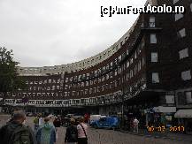[P28] Oslo - În Piaţa Primăriei.  » foto by iulianic
 - 
<span class="allrVoted glyphicon glyphicon-heart hidden" id="av470141"></span>
<a class="m-l-10 hidden" id="sv470141" onclick="voting_Foto_DelVot(,470141,15474)" role="button">șterge vot <span class="glyphicon glyphicon-remove"></span></a>
<a id="v9470141" class=" c-red"  onclick="voting_Foto_SetVot(470141)" role="button"><span class="glyphicon glyphicon-heart-empty"></span> <b>LIKE</b> = Votează poza</a> <img class="hidden"  id="f470141W9" src="/imagini/loader.gif" border="0" /><span class="AjErrMes hidden" id="e470141ErM"></span>