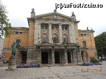 [P04] Oslo - Teatrul Naţional, clădire datând de la începutul sec. XIX.  » foto by iulianic
 - 
<span class="allrVoted glyphicon glyphicon-heart hidden" id="av470098"></span>
<a class="m-l-10 hidden" id="sv470098" onclick="voting_Foto_DelVot(,470098,15474)" role="button">șterge vot <span class="glyphicon glyphicon-remove"></span></a>
<a id="v9470098" class=" c-red"  onclick="voting_Foto_SetVot(470098)" role="button"><span class="glyphicon glyphicon-heart-empty"></span> <b>LIKE</b> = Votează poza</a> <img class="hidden"  id="f470098W9" src="/imagini/loader.gif" border="0" /><span class="AjErrMes hidden" id="e470098ErM"></span>