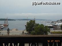 [P40] Oslo - Primăria, de la fereastra etajului 1, vedere spre Oslofjord.  » foto by iulianic
 - 
<span class="allrVoted glyphicon glyphicon-heart hidden" id="av470156"></span>
<a class="m-l-10 hidden" id="sv470156" onclick="voting_Foto_DelVot(,470156,15474)" role="button">șterge vot <span class="glyphicon glyphicon-remove"></span></a>
<a id="v9470156" class=" c-red"  onclick="voting_Foto_SetVot(470156)" role="button"><span class="glyphicon glyphicon-heart-empty"></span> <b>LIKE</b> = Votează poza</a> <img class="hidden"  id="f470156W9" src="/imagini/loader.gif" border="0" /><span class="AjErrMes hidden" id="e470156ErM"></span>