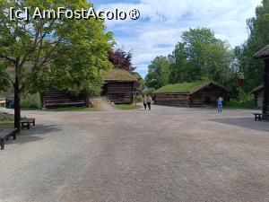 [P68] Oslo, Norsk Folkemuseum, Zona Hallingdal, Hambar din Holshagen în stânga » foto by mprofeanu
 - 
<span class="allrVoted glyphicon glyphicon-heart hidden" id="av1517177"></span>
<a class="m-l-10 hidden" id="sv1517177" onclick="voting_Foto_DelVot(,1517177,15474)" role="button">șterge vot <span class="glyphicon glyphicon-remove"></span></a>
<a id="v91517177" class=" c-red"  onclick="voting_Foto_SetVot(1517177)" role="button"><span class="glyphicon glyphicon-heart-empty"></span> <b>LIKE</b> = Votează poza</a> <img class="hidden"  id="f1517177W9" src="/imagini/loader.gif" border="0" /><span class="AjErrMes hidden" id="e1517177ErM"></span>