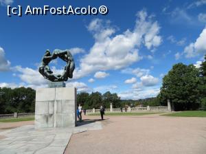 [P11] Ultima secțiune a parcului Vigeland, Roata Vieții simbolizând Eternitatea.  » foto by Aurici
 - 
<span class="allrVoted glyphicon glyphicon-heart hidden" id="av794716"></span>
<a class="m-l-10 hidden" id="sv794716" onclick="voting_Foto_DelVot(,794716,15474)" role="button">șterge vot <span class="glyphicon glyphicon-remove"></span></a>
<a id="v9794716" class=" c-red"  onclick="voting_Foto_SetVot(794716)" role="button"><span class="glyphicon glyphicon-heart-empty"></span> <b>LIKE</b> = Votează poza</a> <img class="hidden"  id="f794716W9" src="/imagini/loader.gif" border="0" /><span class="AjErrMes hidden" id="e794716ErM"></span>