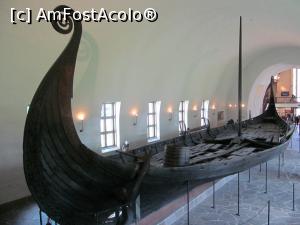 [P17] Muzeul corăbiilor vikinge. Aici cea mai mare corabie descoperită de copiii unui fermier în timp ce se jucau pe o movilă de pământ.  » foto by Aurici
 - 
<span class="allrVoted glyphicon glyphicon-heart hidden" id="av794722"></span>
<a class="m-l-10 hidden" id="sv794722" onclick="voting_Foto_DelVot(,794722,15474)" role="button">șterge vot <span class="glyphicon glyphicon-remove"></span></a>
<a id="v9794722" class=" c-red"  onclick="voting_Foto_SetVot(794722)" role="button"><span class="glyphicon glyphicon-heart-empty"></span> <b>LIKE</b> = Votează poza</a> <img class="hidden"  id="f794722W9" src="/imagini/loader.gif" border="0" /><span class="AjErrMes hidden" id="e794722ErM"></span>