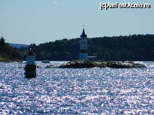[P16] Farul si Peninsula Bygdoy, vazuta de pe faleza din Aker Brygge, Oslo » foto by ileanaxperta*
 - 
<span class="allrVoted glyphicon glyphicon-heart hidden" id="av594446"></span>
<a class="m-l-10 hidden" id="sv594446" onclick="voting_Foto_DelVot(,594446,15474)" role="button">șterge vot <span class="glyphicon glyphicon-remove"></span></a>
<a id="v9594446" class=" c-red"  onclick="voting_Foto_SetVot(594446)" role="button"><span class="glyphicon glyphicon-heart-empty"></span> <b>LIKE</b> = Votează poza</a> <img class="hidden"  id="f594446W9" src="/imagini/loader.gif" border="0" /><span class="AjErrMes hidden" id="e594446ErM"></span>