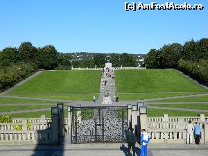 [P24] Sus, pe colina se gaseste Roata Vietii, in parcul Vigeland » foto by ileanaxperta*
 - 
<span class="allrVoted glyphicon glyphicon-heart hidden" id="av595357"></span>
<a class="m-l-10 hidden" id="sv595357" onclick="voting_Foto_DelVot(,595357,15474)" role="button">șterge vot <span class="glyphicon glyphicon-remove"></span></a>
<a id="v9595357" class=" c-red"  onclick="voting_Foto_SetVot(595357)" role="button"><span class="glyphicon glyphicon-heart-empty"></span> <b>LIKE</b> = Votează poza</a> <img class="hidden"  id="f595357W9" src="/imagini/loader.gif" border="0" /><span class="AjErrMes hidden" id="e595357ErM"></span>