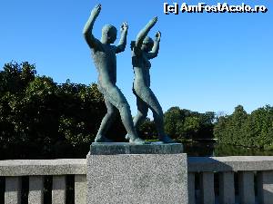 [P03] Statui de pe podul din parcul Vigeland » foto by ileanaxperta*
 - 
<span class="allrVoted glyphicon glyphicon-heart hidden" id="av595336"></span>
<a class="m-l-10 hidden" id="sv595336" onclick="voting_Foto_DelVot(,595336,15474)" role="button">șterge vot <span class="glyphicon glyphicon-remove"></span></a>
<a id="v9595336" class=" c-red"  onclick="voting_Foto_SetVot(595336)" role="button"><span class="glyphicon glyphicon-heart-empty"></span> <b>LIKE</b> = Votează poza</a> <img class="hidden"  id="f595336W9" src="/imagini/loader.gif" border="0" /><span class="AjErrMes hidden" id="e595336ErM"></span>