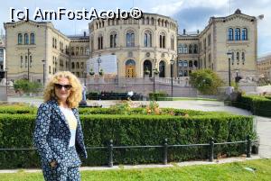 [P11] Parlamentul Norvegiei domina capatul estic al aleii care vine dinspre centrul orasului, arhitectul suedez care a proiectat cladirea, combinand stilurile norvegiene si italiene ale vremii, cu un edificiu central si doua aripi principale. » foto by geani anto
 - 
<span class="allrVoted glyphicon glyphicon-heart hidden" id="av1347917"></span>
<a class="m-l-10 hidden" id="sv1347917" onclick="voting_Foto_DelVot(,1347917,15474)" role="button">șterge vot <span class="glyphicon glyphicon-remove"></span></a>
<a id="v91347917" class=" c-red"  onclick="voting_Foto_SetVot(1347917)" role="button"><span class="glyphicon glyphicon-heart-empty"></span> <b>LIKE</b> = Votează poza</a> <img class="hidden"  id="f1347917W9" src="/imagini/loader.gif" border="0" /><span class="AjErrMes hidden" id="e1347917ErM"></span>