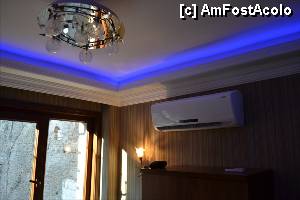 [P07] Aveau si niste lumini albastre - INTERMITENTE. Pentru noptile cu 'nebunii'.  :)  » foto by TraianS
 - 
<span class="allrVoted glyphicon glyphicon-heart hidden" id="av470209"></span>
<a class="m-l-10 hidden" id="sv470209" onclick="voting_Foto_DelVot(,470209,15476)" role="button">șterge vot <span class="glyphicon glyphicon-remove"></span></a>
<a id="v9470209" class=" c-red"  onclick="voting_Foto_SetVot(470209)" role="button"><span class="glyphicon glyphicon-heart-empty"></span> <b>LIKE</b> = Votează poza</a> <img class="hidden"  id="f470209W9" src="/imagini/loader.gif" border="0" /><span class="AjErrMes hidden" id="e470209ErM"></span>