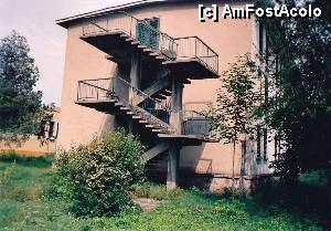 [P05] Scări exterioare la H. Opera, similare cu cele de la vecinul său, H. Arta. Se recunoaşte arhitectura de la începutul anilor '60.  » foto by Neptunus
 - 
<span class="allrVoted glyphicon glyphicon-heart hidden" id="av470320"></span>
<a class="m-l-10 hidden" id="sv470320" onclick="voting_Foto_DelVot(,470320,15479)" role="button">șterge vot <span class="glyphicon glyphicon-remove"></span></a>
<a id="v9470320" class=" c-red"  onclick="voting_Foto_SetVot(470320)" role="button"><span class="glyphicon glyphicon-heart-empty"></span> <b>LIKE</b> = Votează poza</a> <img class="hidden"  id="f470320W9" src="/imagini/loader.gif" border="0" /><span class="AjErrMes hidden" id="e470320ErM"></span>