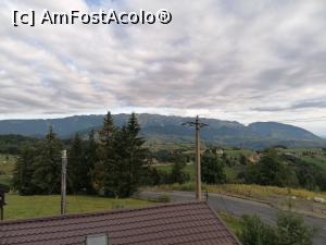 [P13] vedere inspre Piatra Craiului din balconul camerei 7 » foto by gummy
 - 
<span class="allrVoted glyphicon glyphicon-heart hidden" id="av1180581"></span>
<a class="m-l-10 hidden" id="sv1180581" onclick="voting_Foto_DelVot(,1180581,15609)" role="button">șterge vot <span class="glyphicon glyphicon-remove"></span></a>
<a id="v91180581" class=" c-red"  onclick="voting_Foto_SetVot(1180581)" role="button"><span class="glyphicon glyphicon-heart-empty"></span> <b>LIKE</b> = Votează poza</a> <img class="hidden"  id="f1180581W9" src="/imagini/loader.gif" border="0" /><span class="AjErrMes hidden" id="e1180581ErM"></span>