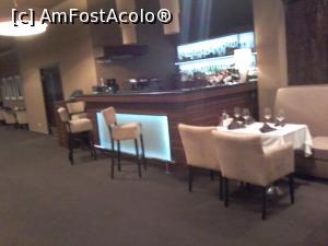 [P11] Chișinău - Hotel Codru. Barul într-un moment de liniște.  » foto by iulianic
 - 
<span class="allrVoted glyphicon glyphicon-heart hidden" id="av717556"></span>
<a class="m-l-10 hidden" id="sv717556" onclick="voting_Foto_DelVot(,717556,15636)" role="button">șterge vot <span class="glyphicon glyphicon-remove"></span></a>
<a id="v9717556" class=" c-red"  onclick="voting_Foto_SetVot(717556)" role="button"><span class="glyphicon glyphicon-heart-empty"></span> <b>LIKE</b> = Votează poza</a> <img class="hidden"  id="f717556W9" src="/imagini/loader.gif" border="0" /><span class="AjErrMes hidden" id="e717556ErM"></span>