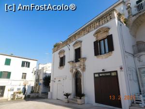 [P18] Clădire frumoasă în Centro Storico din Ostuni » foto by irinad
 - 
<span class="allrVoted glyphicon glyphicon-heart hidden" id="av1327525"></span>
<a class="m-l-10 hidden" id="sv1327525" onclick="voting_Foto_DelVot(,1327525,15648)" role="button">șterge vot <span class="glyphicon glyphicon-remove"></span></a>
<a id="v91327525" class=" c-red"  onclick="voting_Foto_SetVot(1327525)" role="button"><span class="glyphicon glyphicon-heart-empty"></span> <b>LIKE</b> = Votează poza</a> <img class="hidden"  id="f1327525W9" src="/imagini/loader.gif" border="0" /><span class="AjErrMes hidden" id="e1327525ErM"></span>