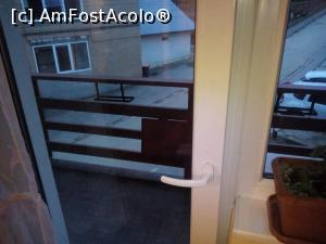 [P02] Balconul » foto by sorintm
 - 
<span class="allrVoted glyphicon glyphicon-heart hidden" id="av955251"></span>
<a class="m-l-10 hidden" id="sv955251" onclick="voting_Foto_DelVot(,955251,15654)" role="button">șterge vot <span class="glyphicon glyphicon-remove"></span></a>
<a id="v9955251" class=" c-red"  onclick="voting_Foto_SetVot(955251)" role="button"><span class="glyphicon glyphicon-heart-empty"></span> <b>LIKE</b> = Votează poza</a> <img class="hidden"  id="f955251W9" src="/imagini/loader.gif" border="0" /><span class="AjErrMes hidden" id="e955251ErM"></span>