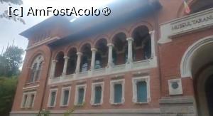 [P04] Muzeul Țăranului Român, București » foto by Mioritik
 - 
<span class="allrVoted glyphicon glyphicon-heart hidden" id="av1400149"></span>
<a class="m-l-10 hidden" id="sv1400149" onclick="voting_Foto_DelVot(,1400149,15672)" role="button">șterge vot <span class="glyphicon glyphicon-remove"></span></a>
<a id="v91400149" class=" c-red"  onclick="voting_Foto_SetVot(1400149)" role="button"><span class="glyphicon glyphicon-heart-empty"></span> <b>LIKE</b> = Votează poza</a> <img class="hidden"  id="f1400149W9" src="/imagini/loader.gif" border="0" /><span class="AjErrMes hidden" id="e1400149ErM"></span>
