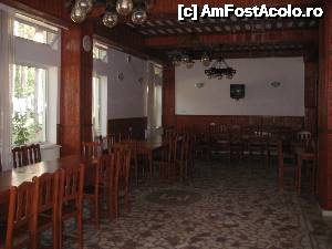 [P10] Sala de masa » foto by Krisko
 - 
<span class="allrVoted glyphicon glyphicon-heart hidden" id="av479971"></span>
<a class="m-l-10 hidden" id="sv479971" onclick="voting_Foto_DelVot(,479971,15678)" role="button">șterge vot <span class="glyphicon glyphicon-remove"></span></a>
<a id="v9479971" class=" c-red"  onclick="voting_Foto_SetVot(479971)" role="button"><span class="glyphicon glyphicon-heart-empty"></span> <b>LIKE</b> = Votează poza</a> <img class="hidden"  id="f479971W9" src="/imagini/loader.gif" border="0" /><span class="AjErrMes hidden" id="e479971ErM"></span>