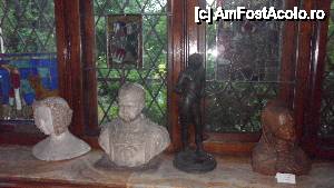 [P18] sculpturi - si vitralii in biblioteca » foto by amero
 - 
<span class="allrVoted glyphicon glyphicon-heart hidden" id="av420949"></span>
<a class="m-l-10 hidden" id="sv420949" onclick="voting_Foto_DelVot(,420949,15684)" role="button">șterge vot <span class="glyphicon glyphicon-remove"></span></a>
<a id="v9420949" class=" c-red"  onclick="voting_Foto_SetVot(420949)" role="button"><span class="glyphicon glyphicon-heart-empty"></span> <b>LIKE</b> = Votează poza</a> <img class="hidden"  id="f420949W9" src="/imagini/loader.gif" border="0" /><span class="AjErrMes hidden" id="e420949ErM"></span>
