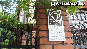 [P36] prezentarea muzeului la intrare » foto by amero
 - 
<span class="allrVoted glyphicon glyphicon-heart hidden" id="av420977"></span>
<a class="m-l-10 hidden" id="sv420977" onclick="voting_Foto_DelVot(,420977,15684)" role="button">șterge vot <span class="glyphicon glyphicon-remove"></span></a>
<a id="v9420977" class=" c-red"  onclick="voting_Foto_SetVot(420977)" role="button"><span class="glyphicon glyphicon-heart-empty"></span> <b>LIKE</b> = Votează poza</a> <img class="hidden"  id="f420977W9" src="/imagini/loader.gif" border="0" /><span class="AjErrMes hidden" id="e420977ErM"></span>