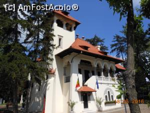 [P18] Vila Minovici - Muzeul de Artă Populară Dr. Nicolae Minovici. Turnul cu contrafort și clopoței.  » foto by iulianic
 - 
<span class="allrVoted glyphicon glyphicon-heart hidden" id="av739721"></span>
<a class="m-l-10 hidden" id="sv739721" onclick="voting_Foto_DelVot(,739721,15684)" role="button">șterge vot <span class="glyphicon glyphicon-remove"></span></a>
<a id="v9739721" class=" c-red"  onclick="voting_Foto_SetVot(739721)" role="button"><span class="glyphicon glyphicon-heart-empty"></span> <b>LIKE</b> = Votează poza</a> <img class="hidden"  id="f739721W9" src="/imagini/loader.gif" border="0" /><span class="AjErrMes hidden" id="e739721ErM"></span>