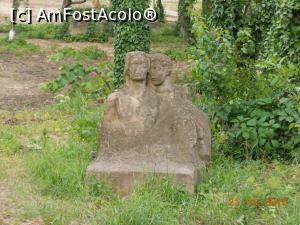 [P38] Vila Minovici - În grădină.  » foto by iulianic
 - 
<span class="allrVoted glyphicon glyphicon-heart hidden" id="av740789"></span>
<a class="m-l-10 hidden" id="sv740789" onclick="voting_Foto_DelVot(,740789,15684)" role="button">șterge vot <span class="glyphicon glyphicon-remove"></span></a>
<a id="v9740789" class=" c-red"  onclick="voting_Foto_SetVot(740789)" role="button"><span class="glyphicon glyphicon-heart-empty"></span> <b>LIKE</b> = Votează poza</a> <img class="hidden"  id="f740789W9" src="/imagini/loader.gif" border="0" /><span class="AjErrMes hidden" id="e740789ErM"></span>