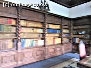 [P23] Biblioteca, 2000 cărţi rare » foto by Michi
 - 
<span class="allrVoted glyphicon glyphicon-heart hidden" id="av1369778"></span>
<a class="m-l-10 hidden" id="sv1369778" onclick="voting_Foto_DelVot(,1369778,15684)" role="button">șterge vot <span class="glyphicon glyphicon-remove"></span></a>
<a id="v91369778" class=" c-red"  onclick="voting_Foto_SetVot(1369778)" role="button"><span class="glyphicon glyphicon-heart-empty"></span> <b>LIKE</b> = Votează poza</a> <img class="hidden"  id="f1369778W9" src="/imagini/loader.gif" border="0" /><span class="AjErrMes hidden" id="e1369778ErM"></span>
