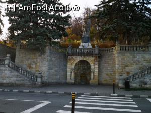 [P51] Monumentul Independenței » foto by crismis
 - 
<span class="allrVoted glyphicon glyphicon-heart hidden" id="av1277518"></span>
<a class="m-l-10 hidden" id="sv1277518" onclick="voting_Foto_DelVot(,1277518,15713)" role="button">șterge vot <span class="glyphicon glyphicon-remove"></span></a>
<a id="v91277518" class=" c-red"  onclick="voting_Foto_SetVot(1277518)" role="button"><span class="glyphicon glyphicon-heart-empty"></span> <b>LIKE</b> = Votează poza</a> <img class="hidden"  id="f1277518W9" src="/imagini/loader.gif" border="0" /><span class="AjErrMes hidden" id="e1277518ErM"></span>