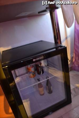 [P07] Mini-barul.  » foto by TraianS
 - 
<span class="allrVoted glyphicon glyphicon-heart hidden" id="av482496"></span>
<a class="m-l-10 hidden" id="sv482496" onclick="voting_Foto_DelVot(,482496,15721)" role="button">șterge vot <span class="glyphicon glyphicon-remove"></span></a>
<a id="v9482496" class=" c-red"  onclick="voting_Foto_SetVot(482496)" role="button"><span class="glyphicon glyphicon-heart-empty"></span> <b>LIKE</b> = Votează poza</a> <img class="hidden"  id="f482496W9" src="/imagini/loader.gif" border="0" /><span class="AjErrMes hidden" id="e482496ErM"></span>