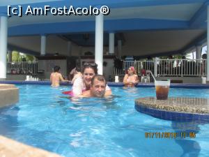 [P14] piscina fiind adinca, ma ducea in spate la masa, la bar...  » foto by adri-nico
 - 
<span class="allrVoted glyphicon glyphicon-heart hidden" id="av815772"></span>
<a class="m-l-10 hidden" id="sv815772" onclick="voting_Foto_DelVot(,815772,15723)" role="button">șterge vot <span class="glyphicon glyphicon-remove"></span></a>
<a id="v9815772" class=" c-red"  onclick="voting_Foto_SetVot(815772)" role="button"><span class="glyphicon glyphicon-heart-empty"></span> <b>LIKE</b> = Votează poza</a> <img class="hidden"  id="f815772W9" src="/imagini/loader.gif" border="0" /><span class="AjErrMes hidden" id="e815772ErM"></span>