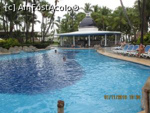[P07] piscina cu pool barul » foto by adri-nico
 - 
<span class="allrVoted glyphicon glyphicon-heart hidden" id="av815765"></span>
<a class="m-l-10 hidden" id="sv815765" onclick="voting_Foto_DelVot(,815765,15723)" role="button">șterge vot <span class="glyphicon glyphicon-remove"></span></a>
<a id="v9815765" class=" c-red"  onclick="voting_Foto_SetVot(815765)" role="button"><span class="glyphicon glyphicon-heart-empty"></span> <b>LIKE</b> = Votează poza</a> <img class="hidden"  id="f815765W9" src="/imagini/loader.gif" border="0" /><span class="AjErrMes hidden" id="e815765ErM"></span>