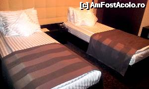 [P05] Camera 4* cu paturi twin la hotel Ozana » foto by mirmicu
 - 
<span class="allrVoted glyphicon glyphicon-heart hidden" id="av482905"></span>
<a class="m-l-10 hidden" id="sv482905" onclick="voting_Foto_DelVot(,482905,15740)" role="button">șterge vot <span class="glyphicon glyphicon-remove"></span></a>
<a id="v9482905" class=" c-red"  onclick="voting_Foto_SetVot(482905)" role="button"><span class="glyphicon glyphicon-heart-empty"></span> <b>LIKE</b> = Votează poza</a> <img class="hidden"  id="f482905W9" src="/imagini/loader.gif" border="0" /><span class="AjErrMes hidden" id="e482905ErM"></span>