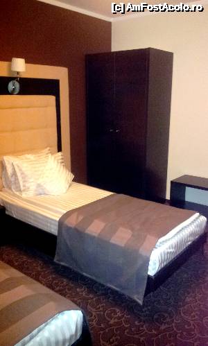 [P06] Camera 4* cu paturi twin la hotel Ozana » foto by mirmicu
 - 
<span class="allrVoted glyphicon glyphicon-heart hidden" id="av482906"></span>
<a class="m-l-10 hidden" id="sv482906" onclick="voting_Foto_DelVot(,482906,15740)" role="button">șterge vot <span class="glyphicon glyphicon-remove"></span></a>
<a id="v9482906" class=" c-red"  onclick="voting_Foto_SetVot(482906)" role="button"><span class="glyphicon glyphicon-heart-empty"></span> <b>LIKE</b> = Votează poza</a> <img class="hidden"  id="f482906W9" src="/imagini/loader.gif" border="0" /><span class="AjErrMes hidden" id="e482906ErM"></span>